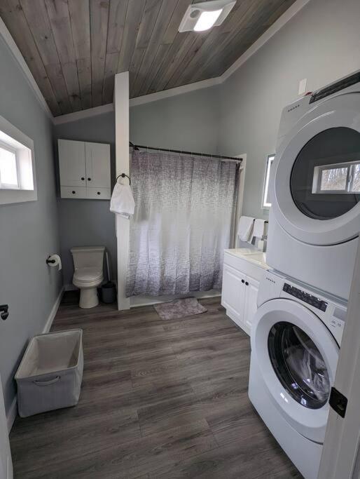 Summerlee Suite - Beautiful Remodeled Farmhouse Oak Hill Zewnętrze zdjęcie
