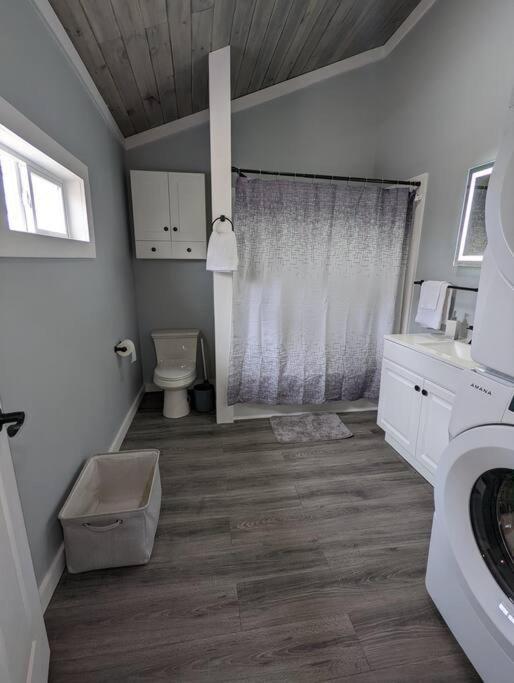 Summerlee Suite - Beautiful Remodeled Farmhouse Oak Hill Zewnętrze zdjęcie