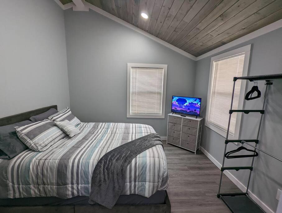 Summerlee Suite - Beautiful Remodeled Farmhouse Oak Hill Zewnętrze zdjęcie